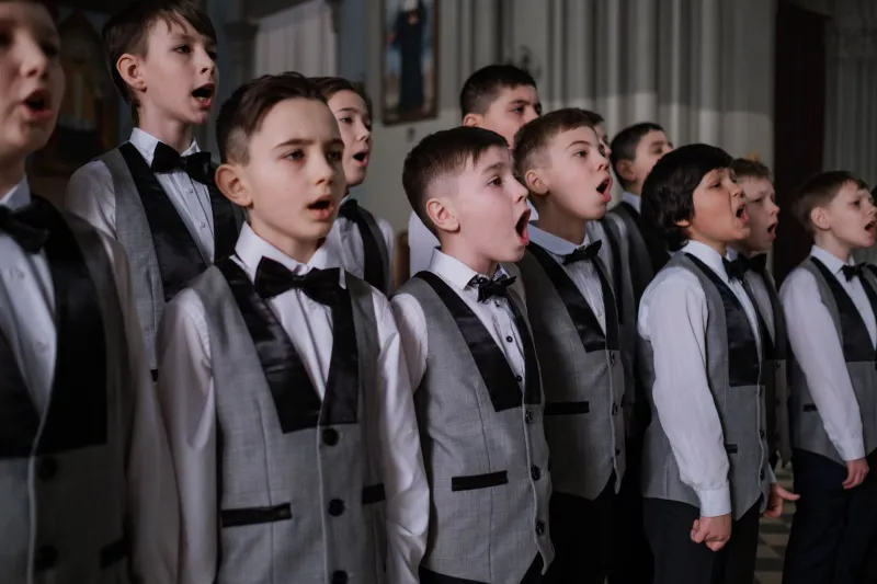 Cuando la voz se transforma: guía para directores de coro ante el cambio vocal en la adolescencia