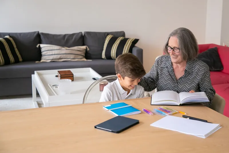 Lo que la abuela sabe que Google no puede enseñar: canciones de siempre para niños de hoy