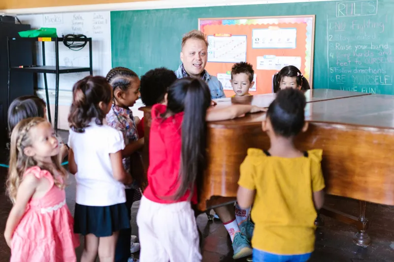 Mi voz no sirve para cantar: el mayor mito que destroza la clase de música antes de empezar