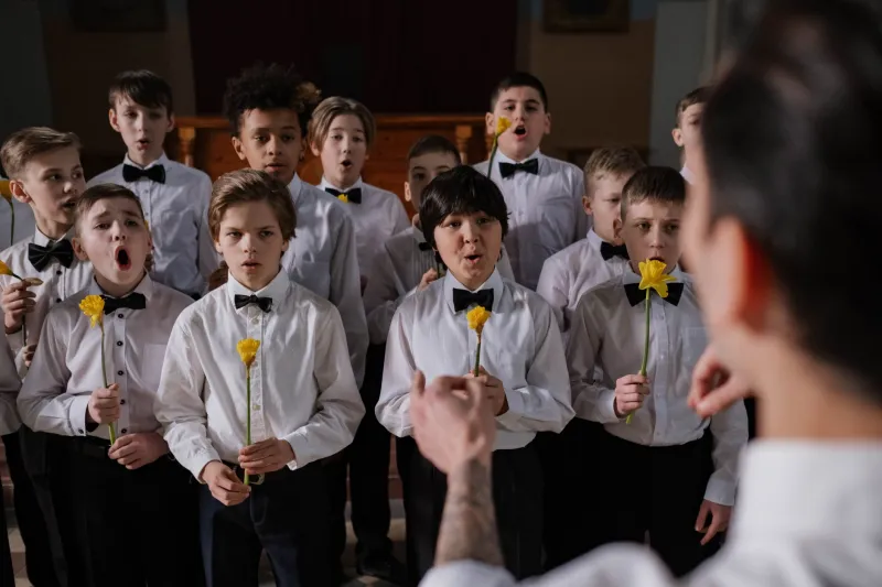Volver a cantar después del silencio: la música como refugio para quienes han sufrido acoso escolar